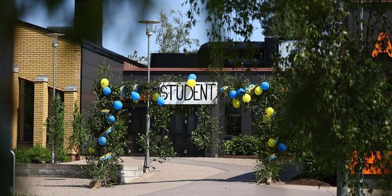 Studentfirande på Aleholmsgymnasiet.